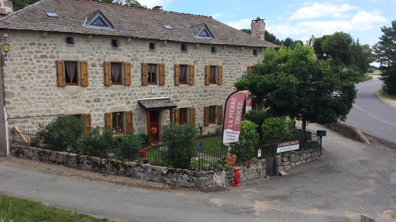 La Pierre Trouee Chambre D'Hotes Châteauneuf-de-Randon Exteriér fotografie